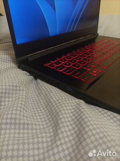 Msi GF63 Thin 10UC / i5-10500H / RTX 3050 / 144 hz