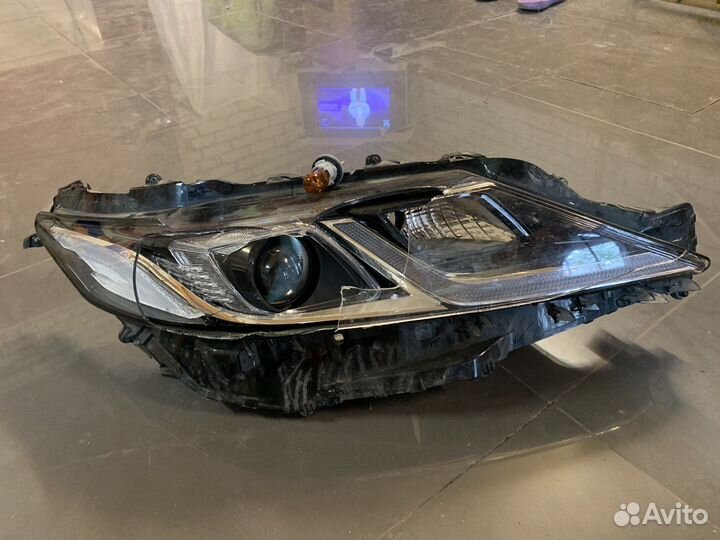 Фара toyota camry 70