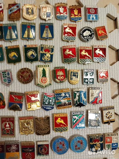 Значки гербы города СССР