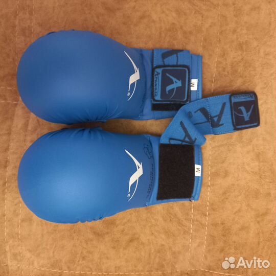 Защита голени и стопы + перчатки для каратэ