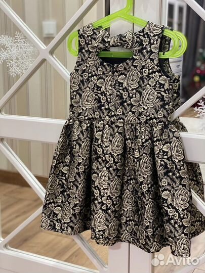 Платье для девочки новое