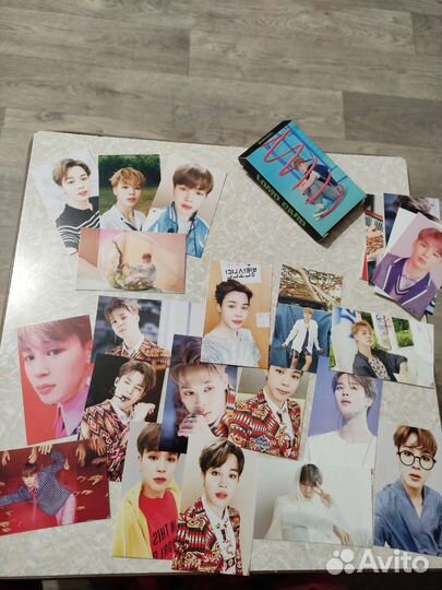 Плакаты с разным содержанием