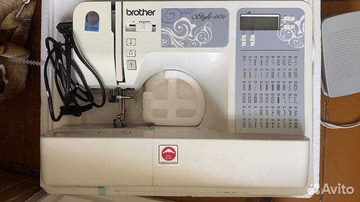 Компьютеризированная швейная машина brother style