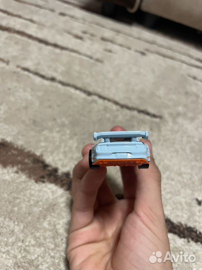 Машинка хот вилс форт мустанг