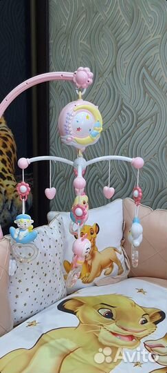 Детский мобиль в кроватку