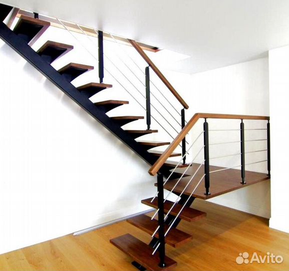 Лестница в коттедж