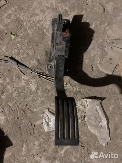 Педаль газа Ford Focus 3 1.6 BV619F836AB
