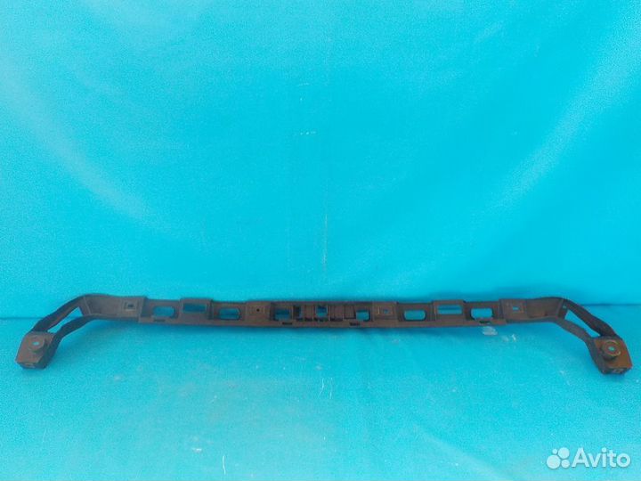 Кронштейн заднего бампера центральный volkswagen P