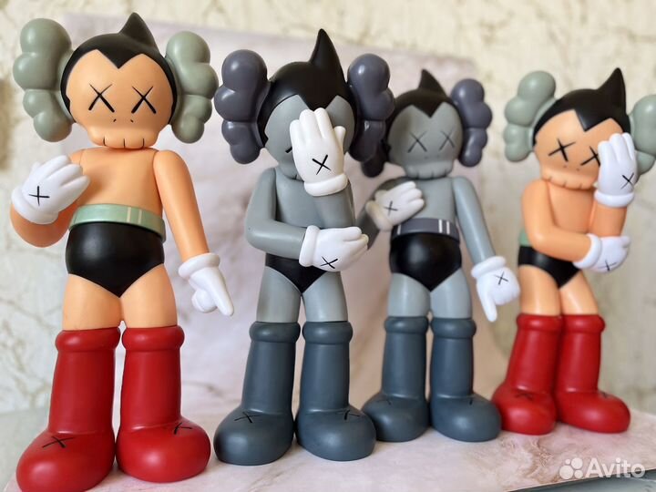 Фигурка Kaws Astro Boy