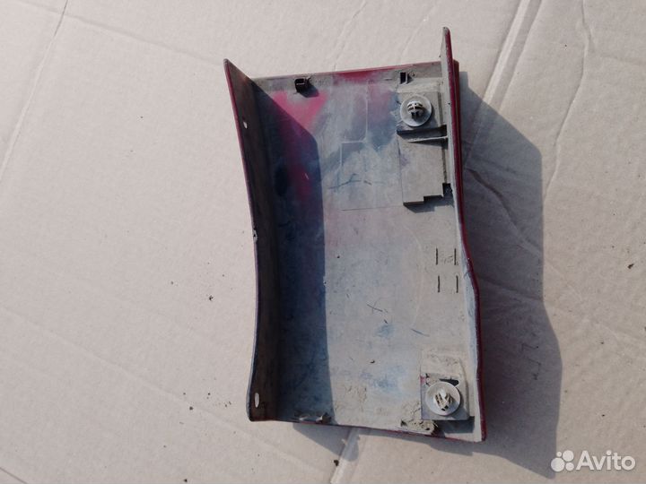 Молдинг переднего правого крыла Suzuki Grand Vitar