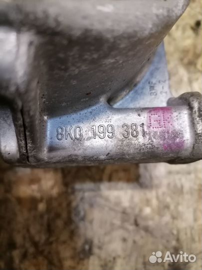 Подушка двигателя правая Audi A4 B8 1.8T CAB