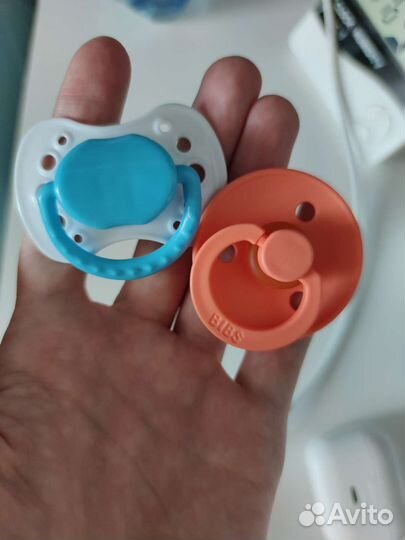 Пустышки bibs и аптечная