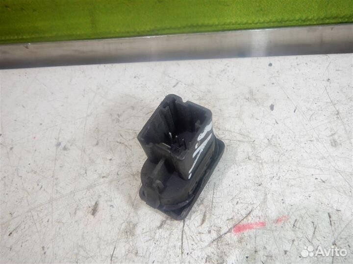 Кнопка стеклоподъемника Форд Фокус 2