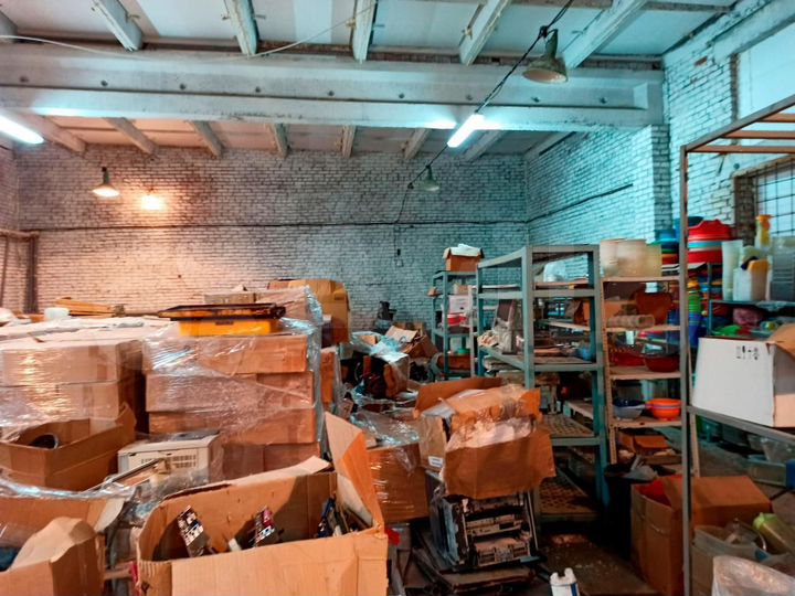 Складское помещение, 900 м²