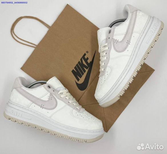 Кроссовки Nike Air Force 1 Lux