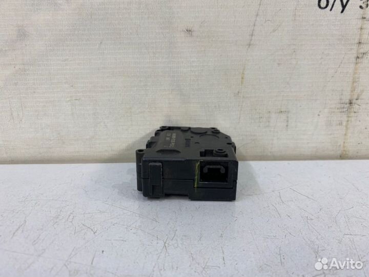 Сервопривод заслонки отопителя Lexus Lx450D 3 2017