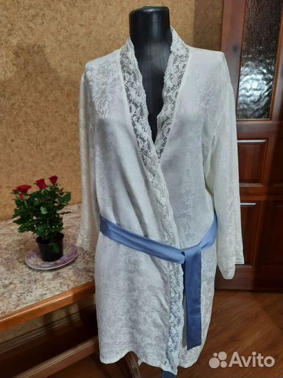 Шелковый халат 44