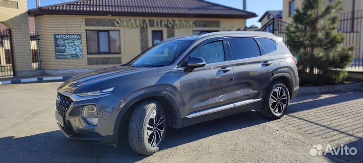 Hyundai Santa Fe 2.0 AT, 2019, 100 000 км