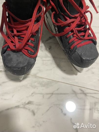 Коньки хоккейные ссм