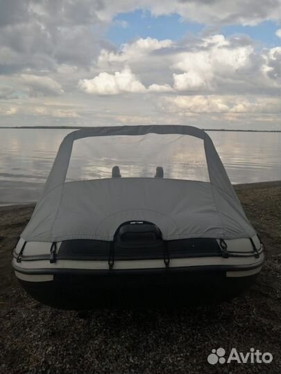 Лодка Ривьера 3200ск