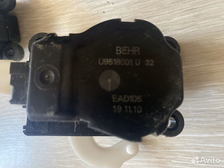 Сервопривод (Мотор привода заслонок) Opel Astra J