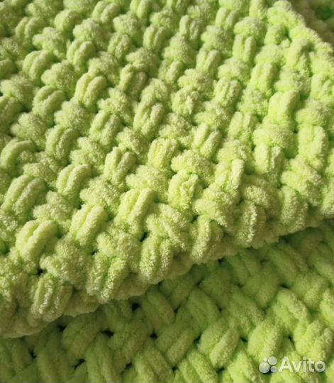 Плед ручной работы из пуффи