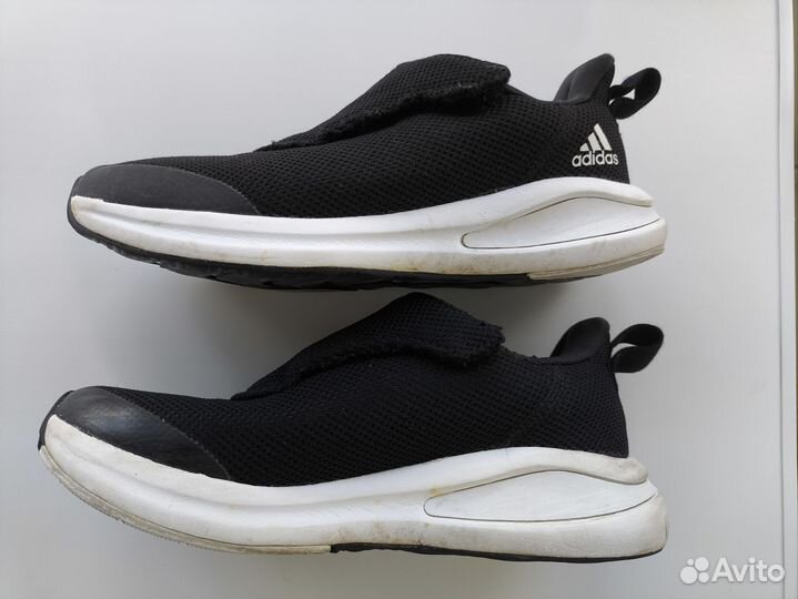 Кроссовки adidas