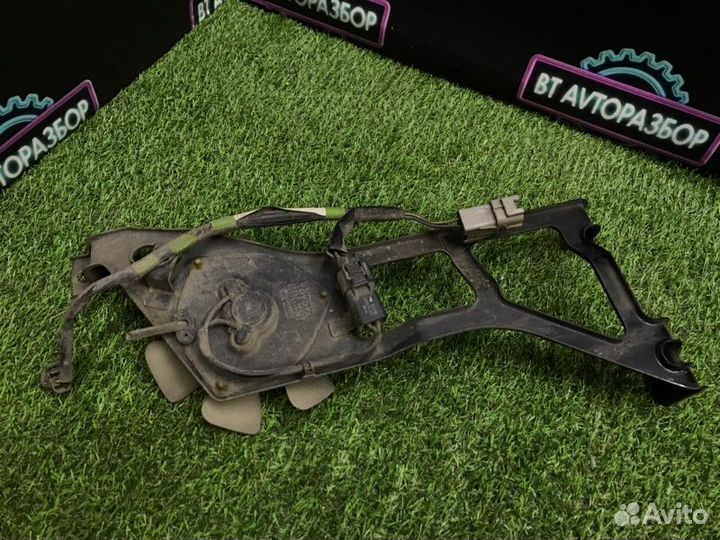 Вентилятор радиатора кондиционера Toyota Crown JZS