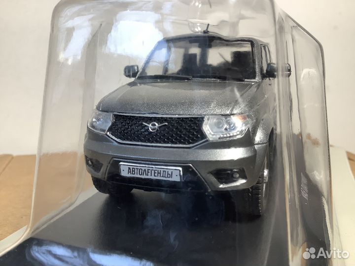 Модель автомобиля УАЗ патриот 2016 1:43 деа