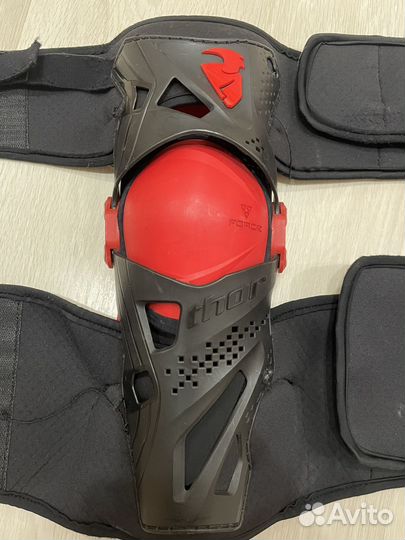 Наколенники