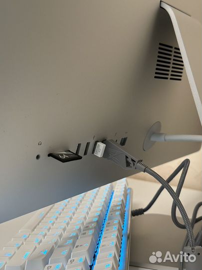 Компьютер iMac 2019 21.5 дюйма