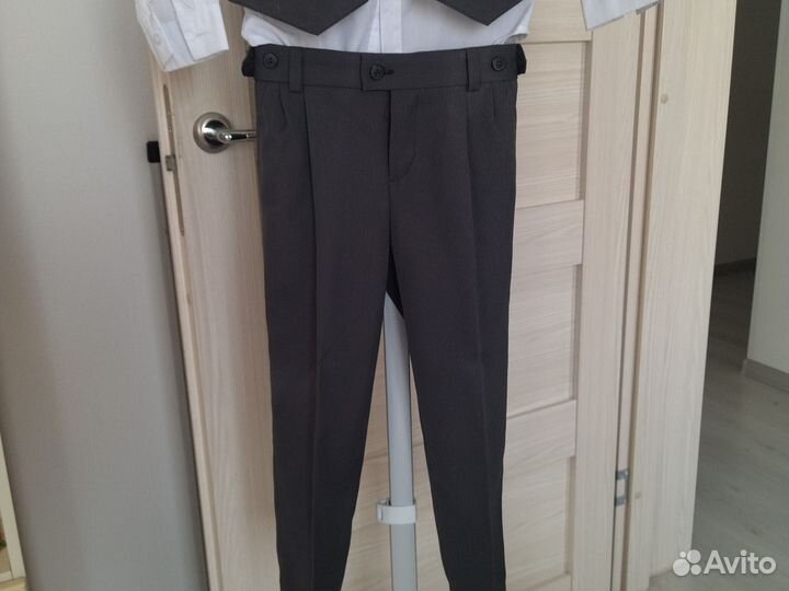 Брюки, рубашка, жилетка 110