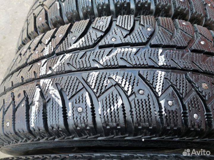 Bridgestone Ice Cruiser 7000 205/70 R15 96T