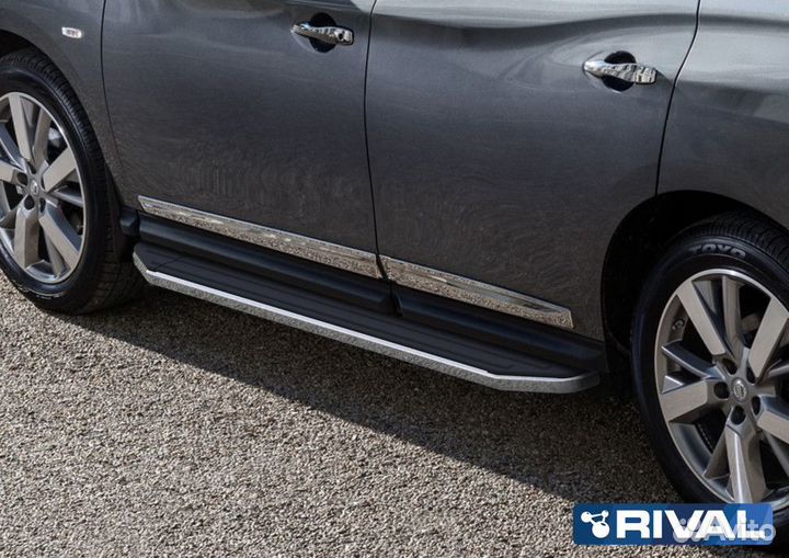 Пороги-подножки Nissan Pathfinder 2014-2017 Premiu