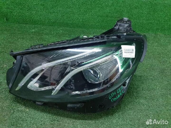 Фара левая Mercedes-Benz E-Class