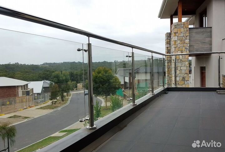 Ограждение для балкона из стекла