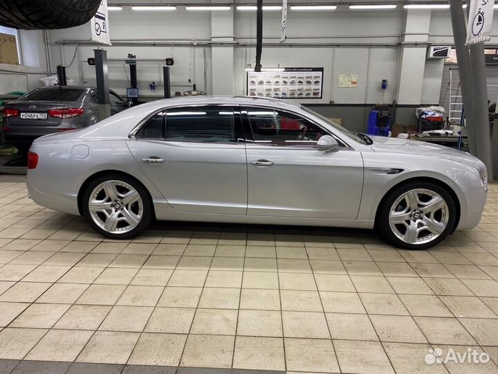 Bentley Flying Spur AT, 2013, 60 808 км