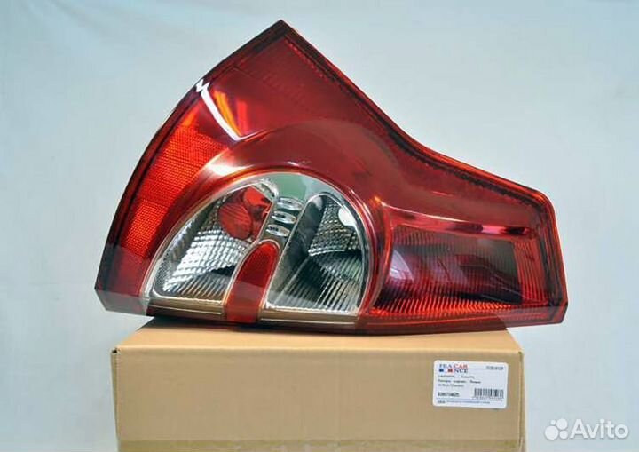 Фонарь задний левый Рено Сандеро 2008-2014