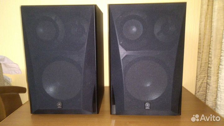 Полочная акустическая система Yamaha NS-6490 пара