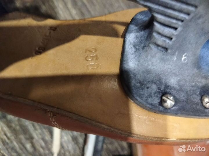 Коньки фигурные