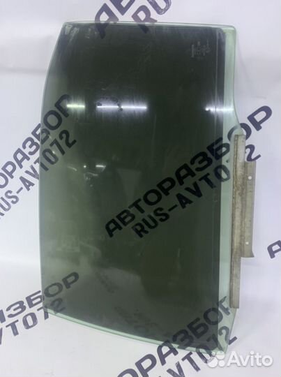 Стекло задней левой двери Toyota Camry V40