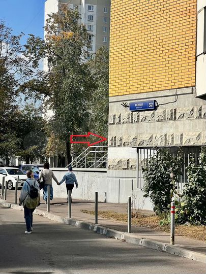 Торговое угловое помещение на первой линии