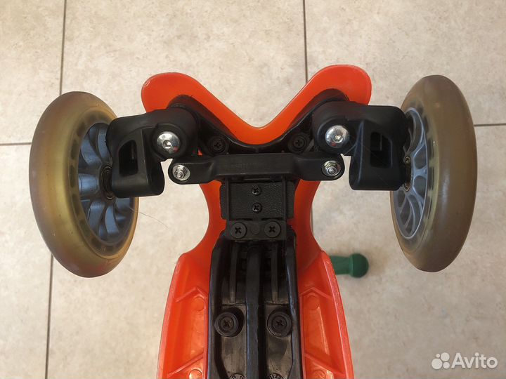 Самокат трехколесный Mini Micro