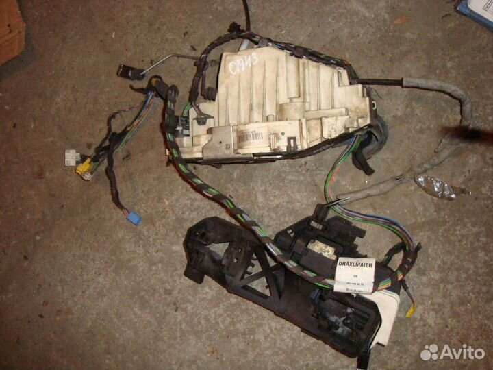 Замок двери передней правой W221 A2217300835