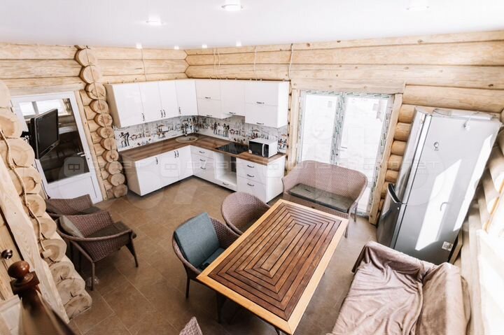 Дом 220 м² на участке 9 сот.