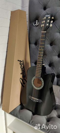 Гитара черная