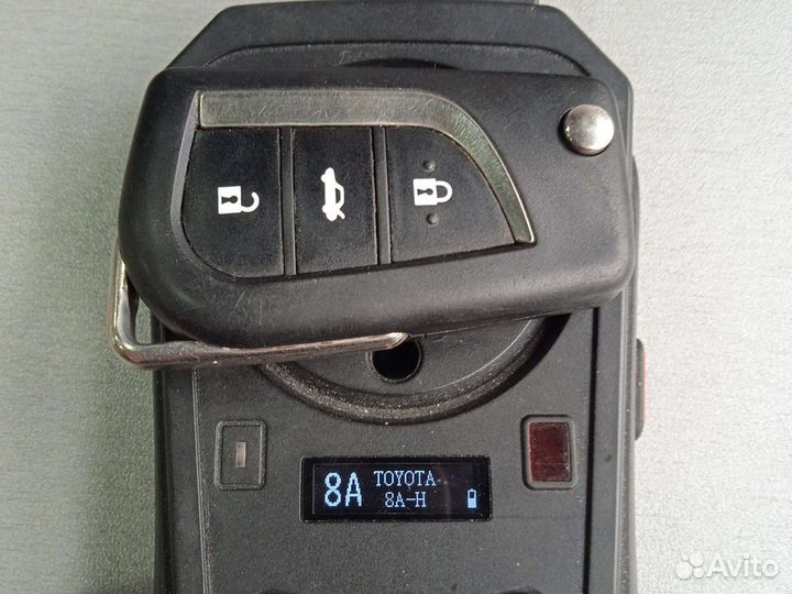 Ключ зажигания Toyota Corolla A03TAA оригинал