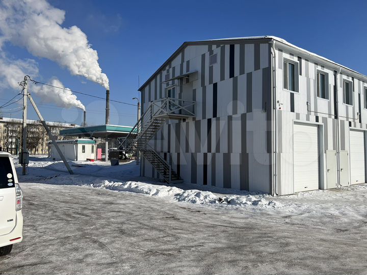 Гараж, > 30 м²