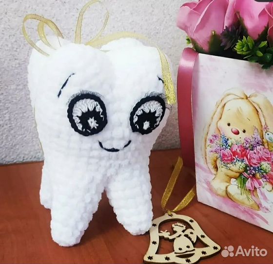 Вязаный зубик