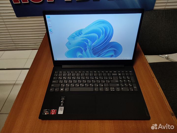 Игровой ноутбук Lenovo / как новый